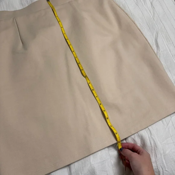 The Main Street exchange skirt - Picture 2 of 7